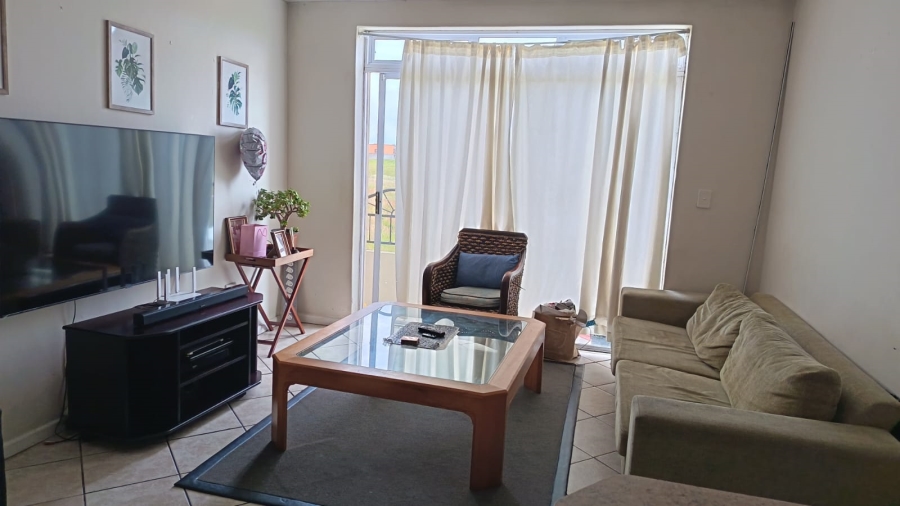 2 Bedroom Property for Sale in Whispering Pines Western Cape